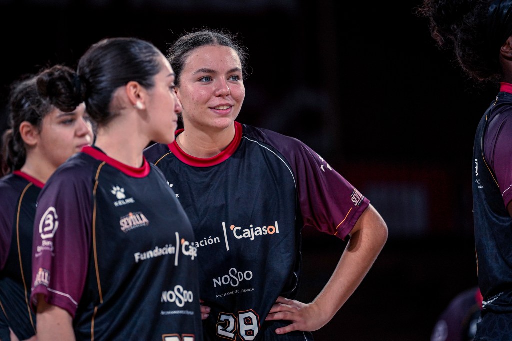 julia picón club baloncesto sevilla femenino